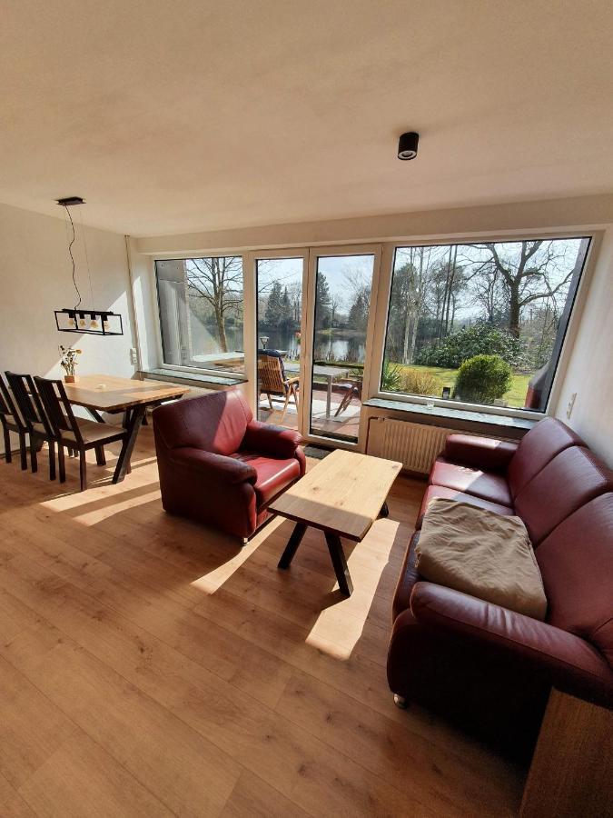 Ferienhaus Blauer See Mit Optionalem Hot-Tub Бокхорн Екстериор снимка