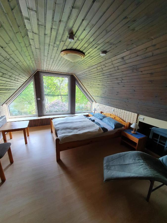 Ferienhaus Blauer See Mit Optionalem Hot-Tub Бокхорн Екстериор снимка