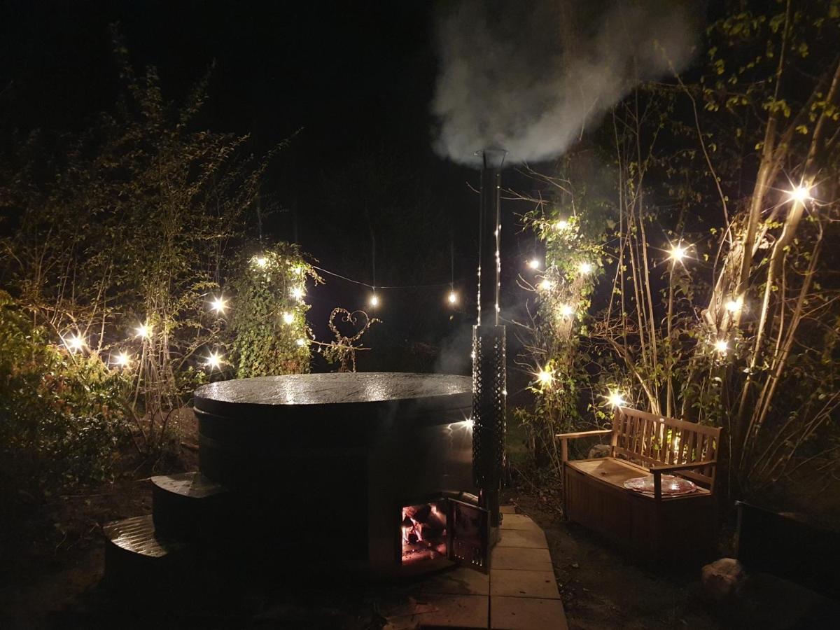 Ferienhaus Blauer See Mit Optionalem Hot-Tub Бокхорн Екстериор снимка