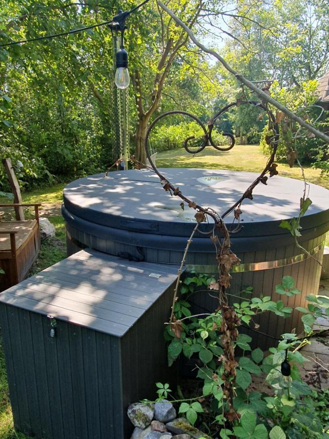Ferienhaus Blauer See Mit Optionalem Hot-Tub Бокхорн Екстериор снимка